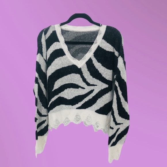 Shein Black‎ and white zebra print sweater - Picture 2 of 11